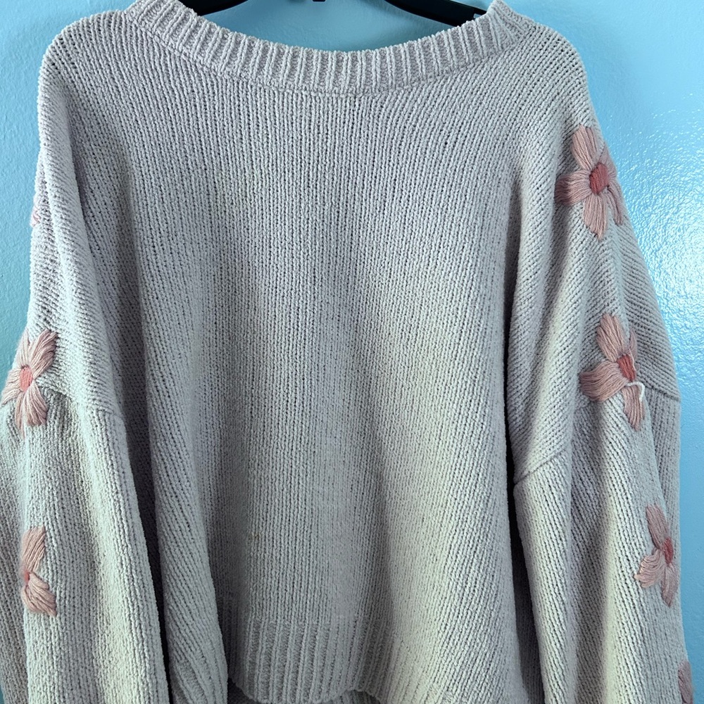 Women’s sweater large